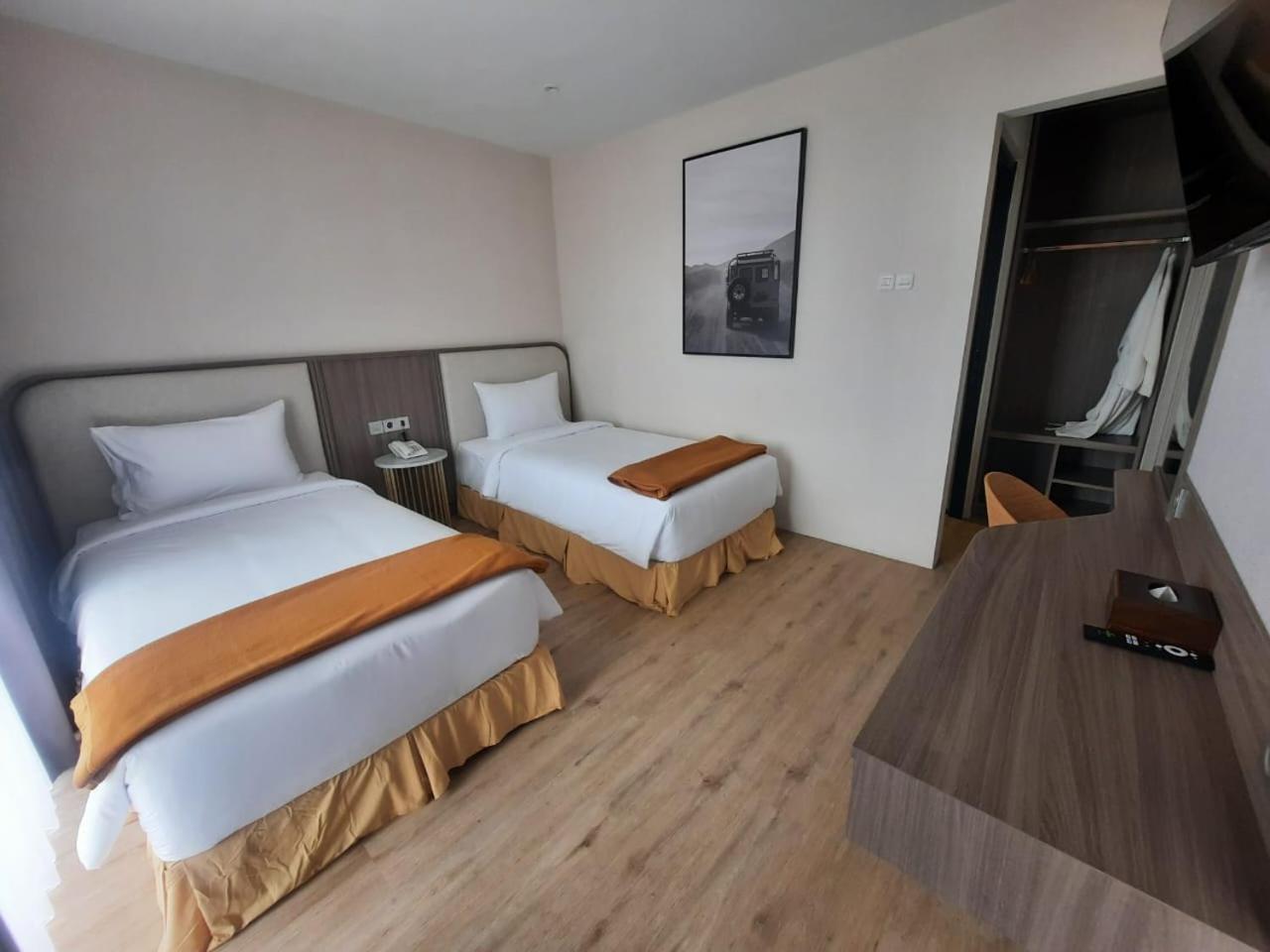 Hotel Nature Bromo And Resort Pasuruan Exteriör bild