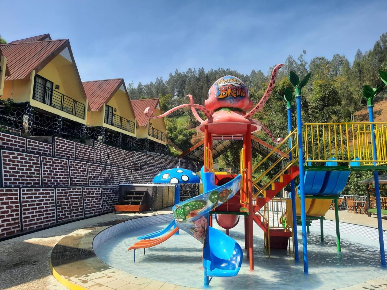 Hotel Nature Bromo And Resort Pasuruan Exteriör bild