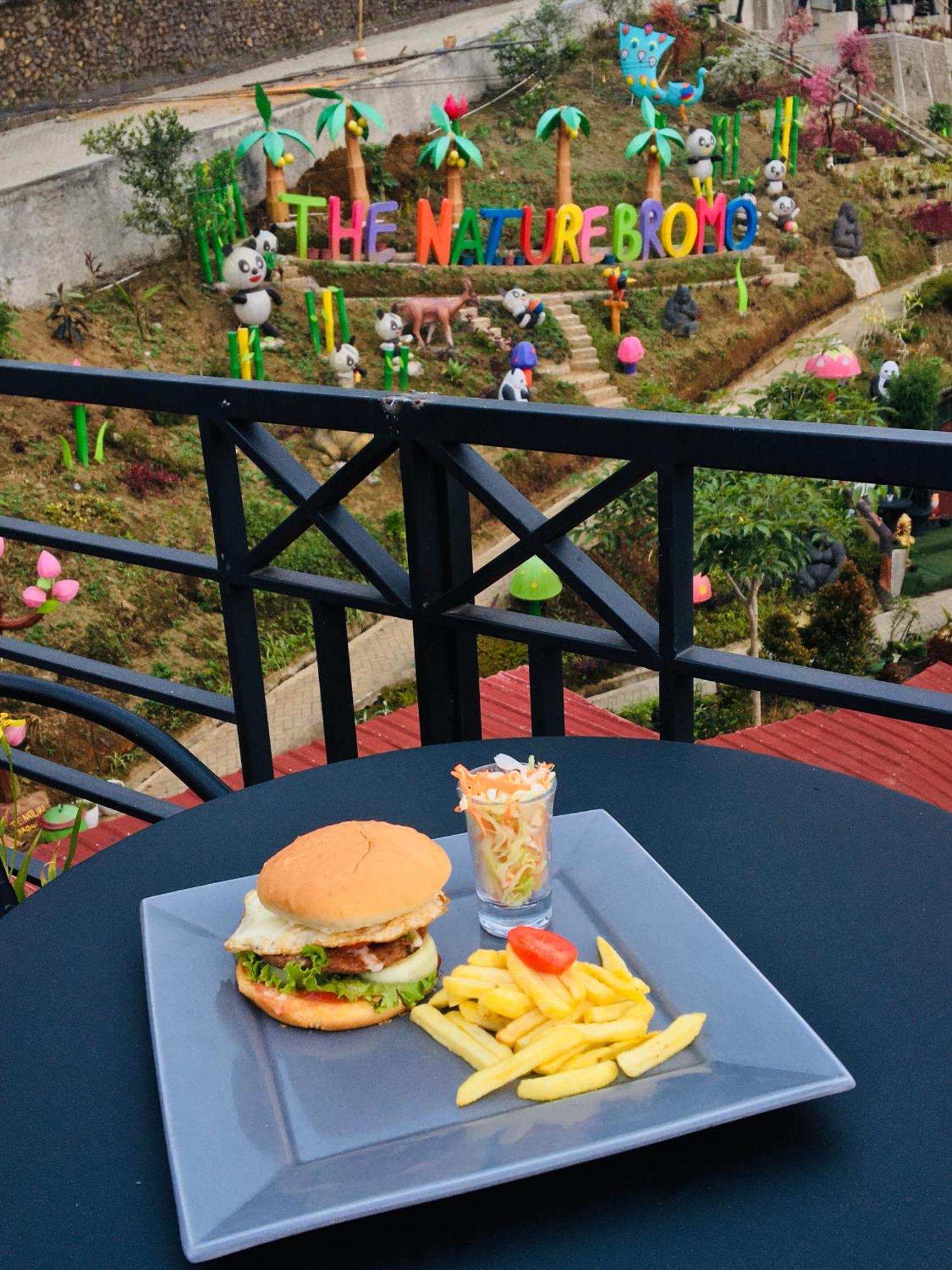 Hotel Nature Bromo And Resort Pasuruan Exteriör bild