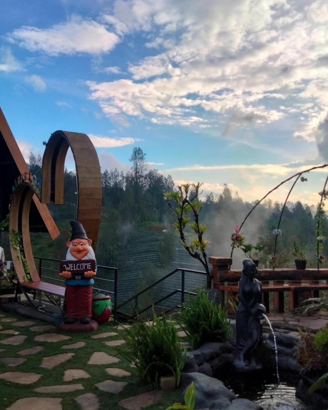 Hotel Nature Bromo And Resort Pasuruan Exteriör bild