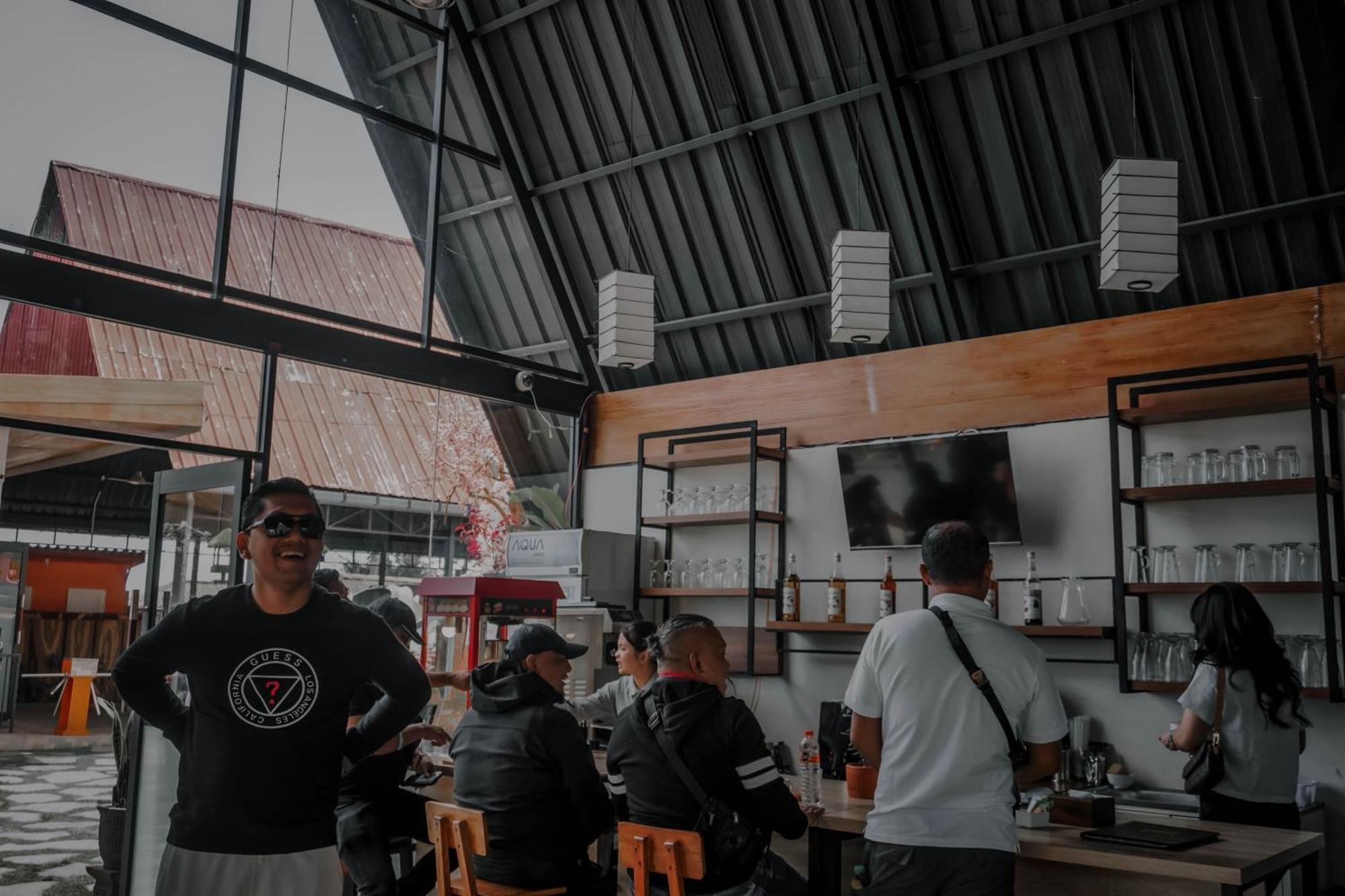 Hotel Nature Bromo And Resort Pasuruan Exteriör bild