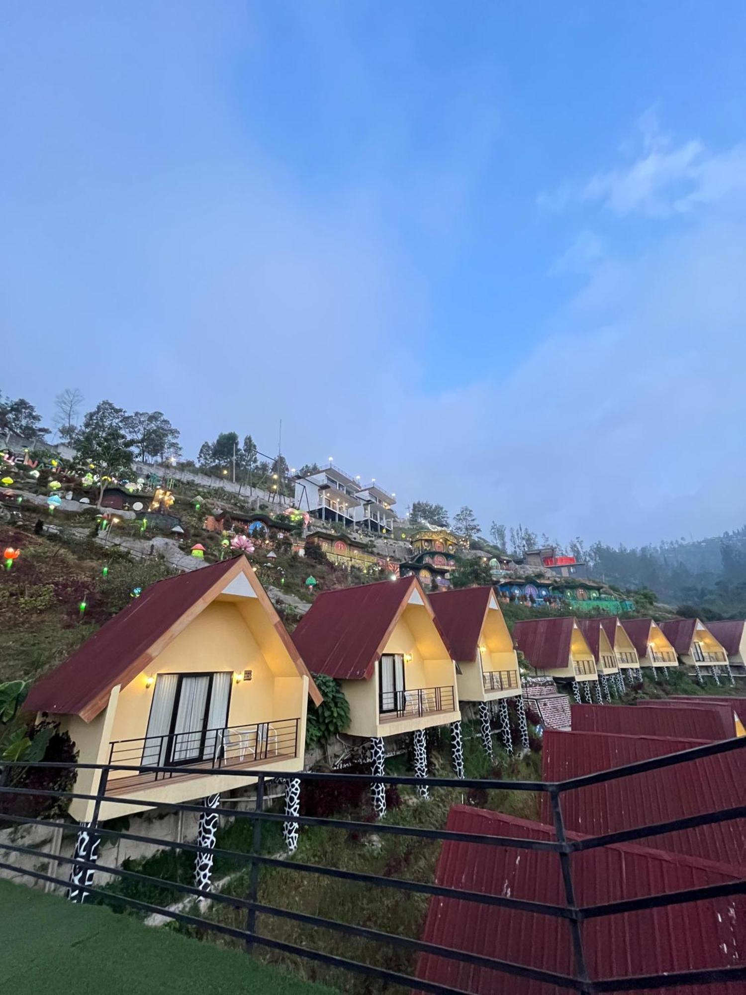 Hotel Nature Bromo And Resort Pasuruan Exteriör bild