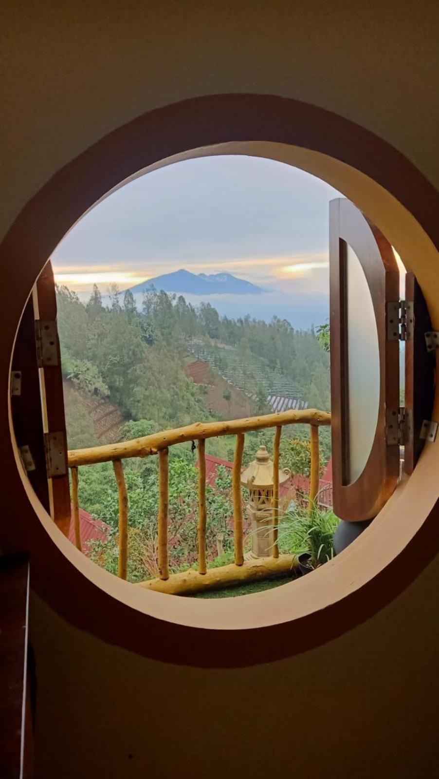 Hotel Nature Bromo And Resort Pasuruan Exteriör bild